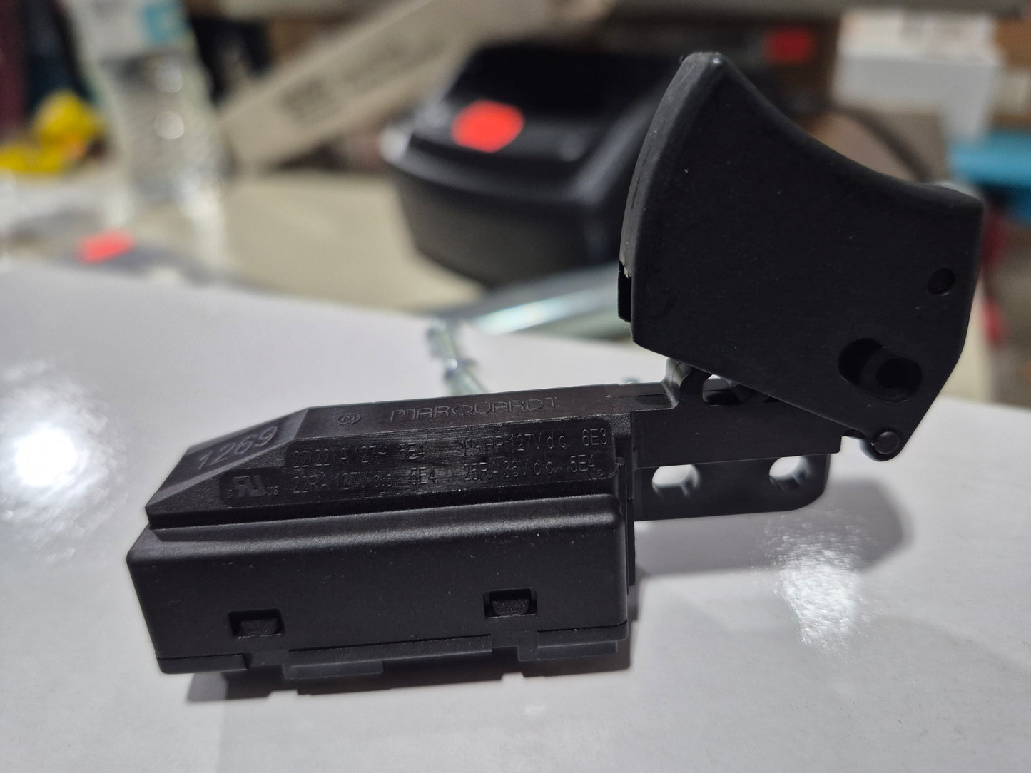 SKILSAW / BOSCH switch for HD77 or SPT-77 Saw 2610321608