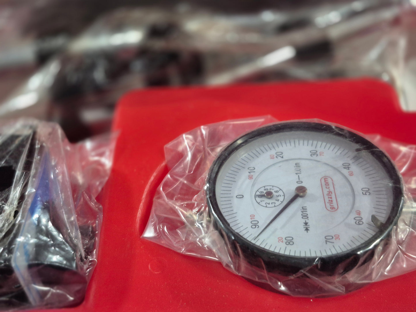 Grizzly Dial Indicator and magnetic base G9849