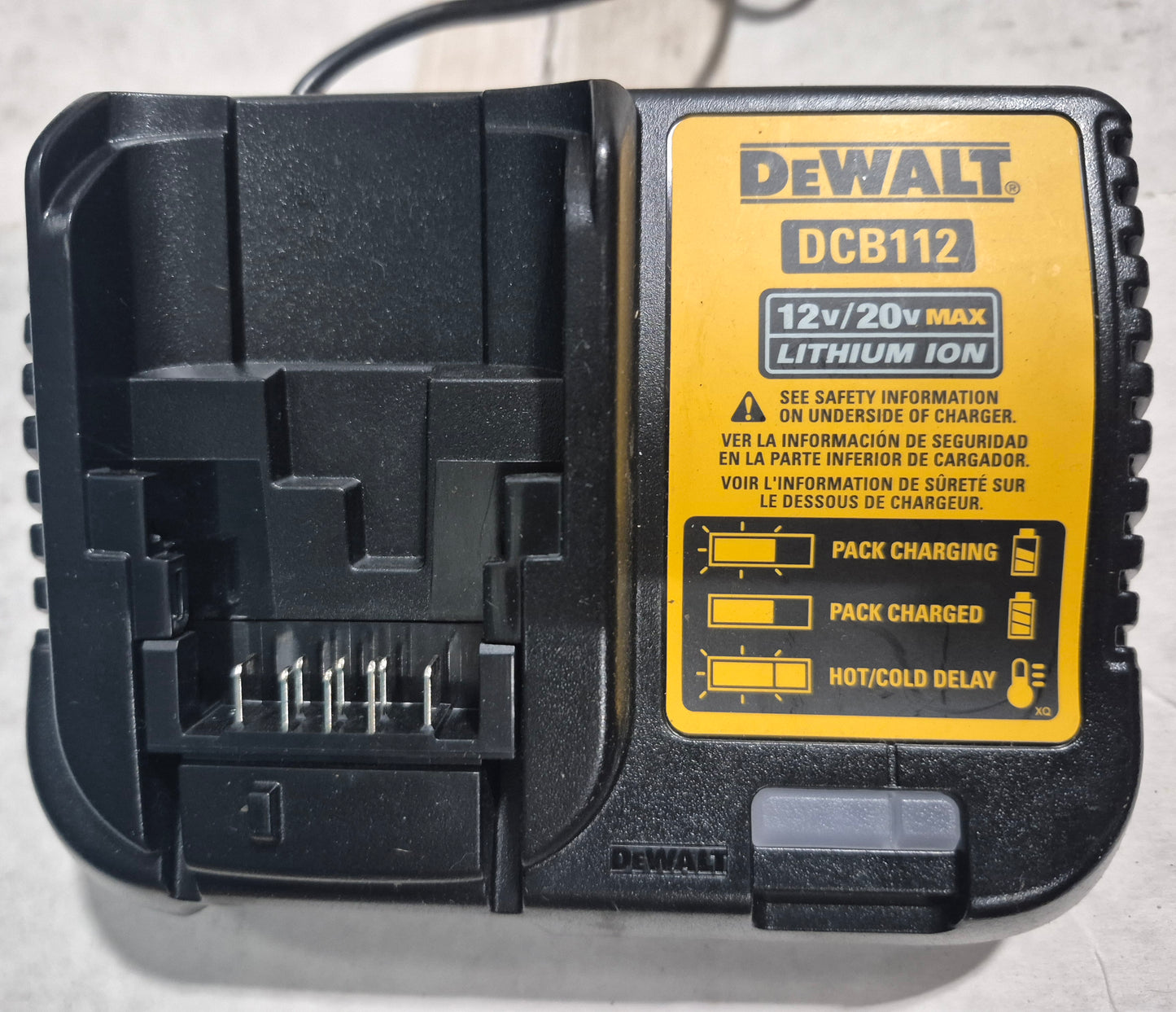 $21.95 Dewalt dcb112 20v charger