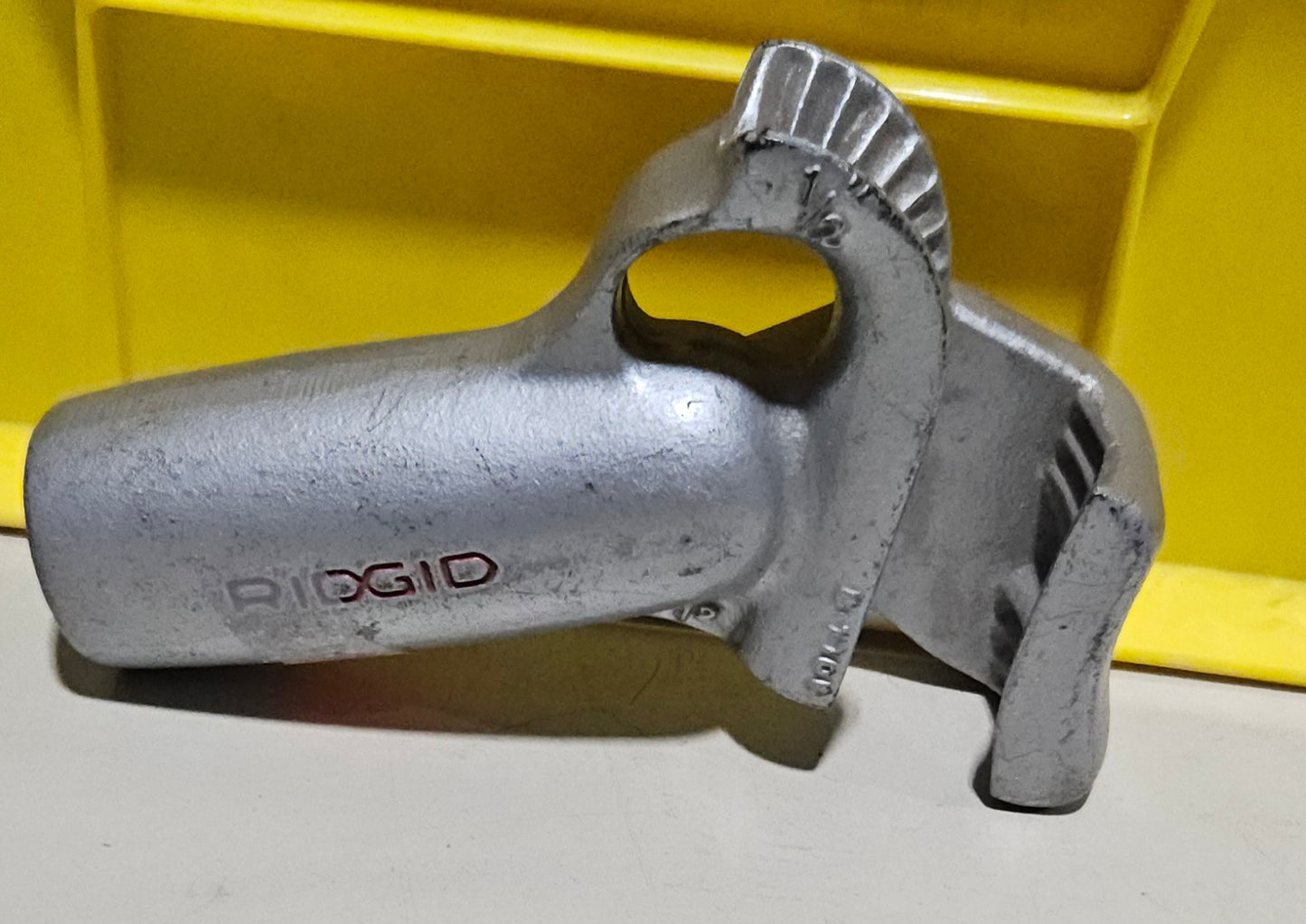 RIDGID B-1709 Heavy-Wall Conduit Bender 35230