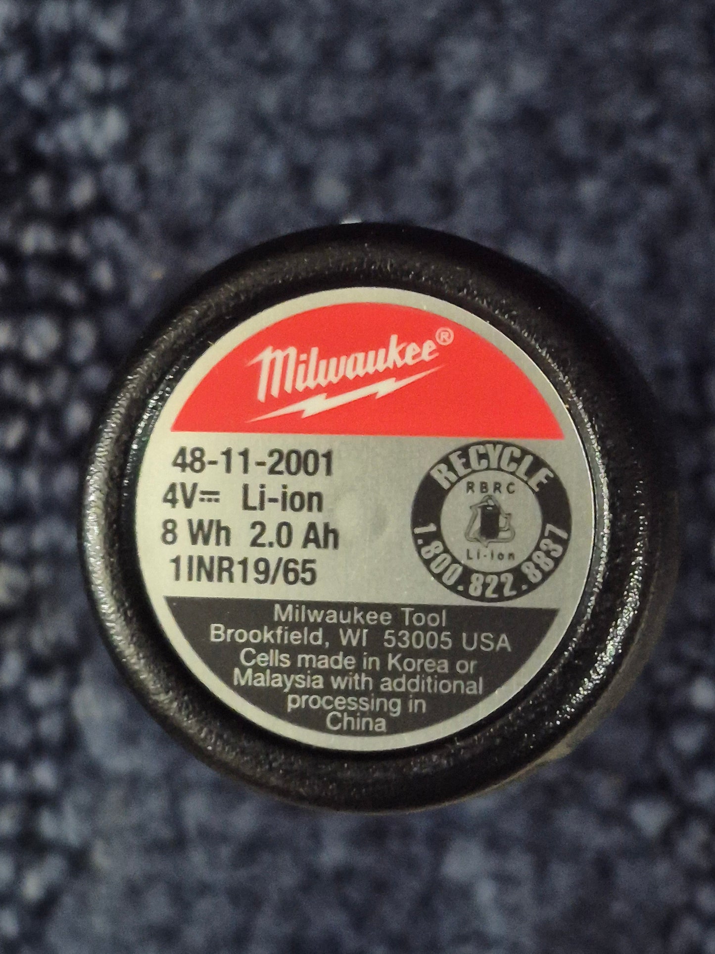 MILWAUKEE® 48-11-2001 is a 2.0 Ah REDLITHIUM Compact Battery Pack. The battery has up to 40% more run time than the previous 4-volt battery packs. The battery also delivers up to 50% more run-time than competition.