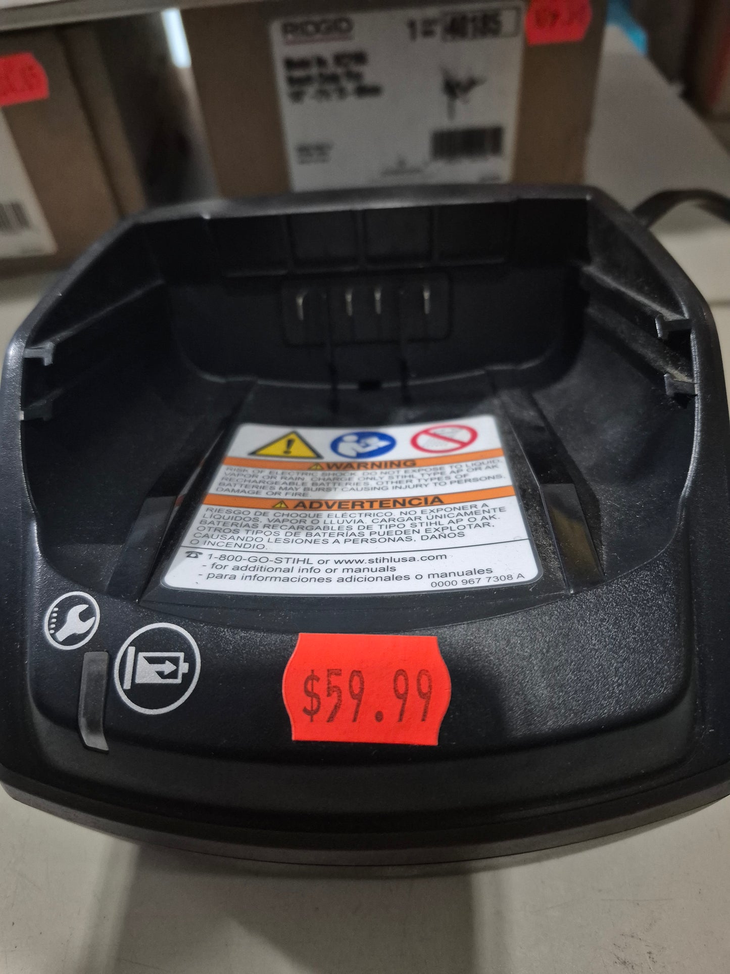 Stihl AL 101 charger open box AK series