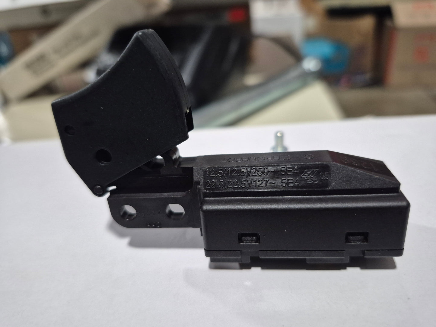 SKILSAW / BOSCH switch for HD77 or SPT-77 Saw 2610321608