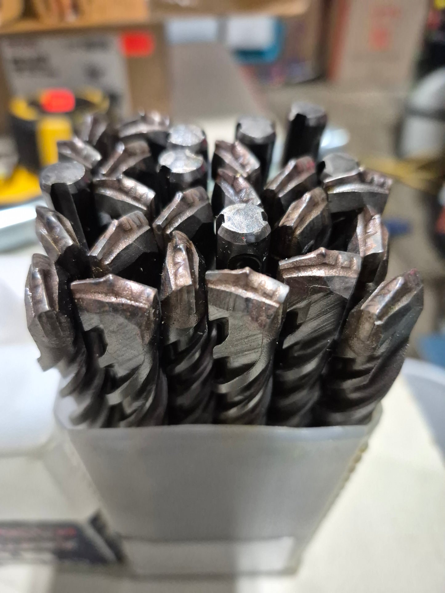 Bosch (28pcs)  1/2×4×7 sds-plus concrete bit hc2031 (bundled)
