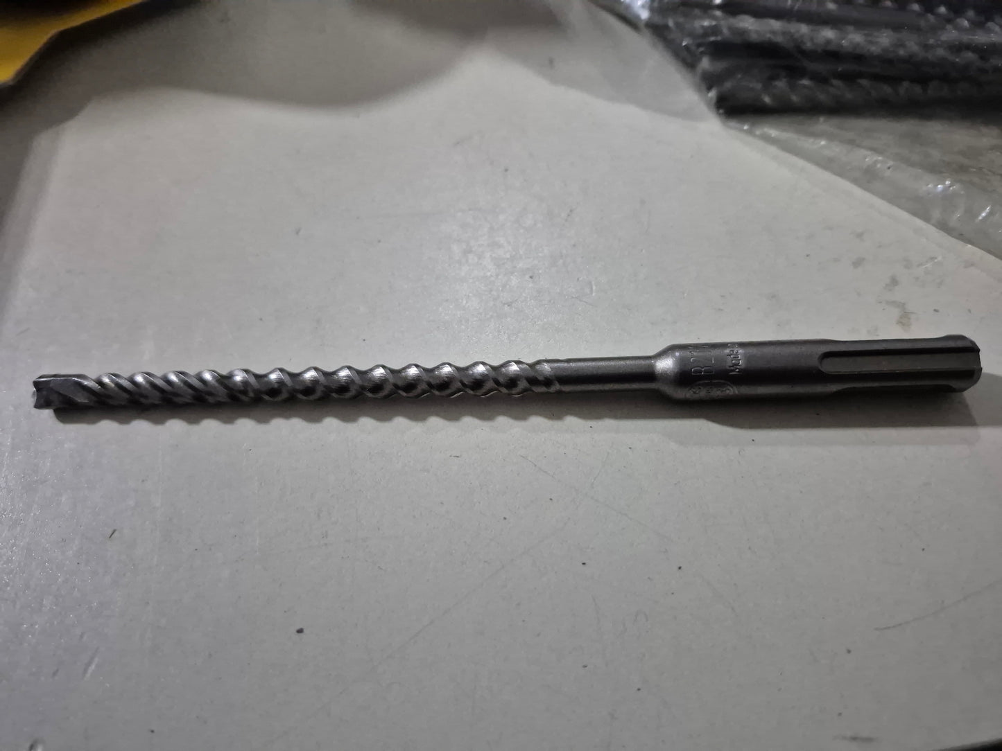 Bosch (37pcs) 1/4x4x6-1/2 sds plus concrete bit (bundled)
