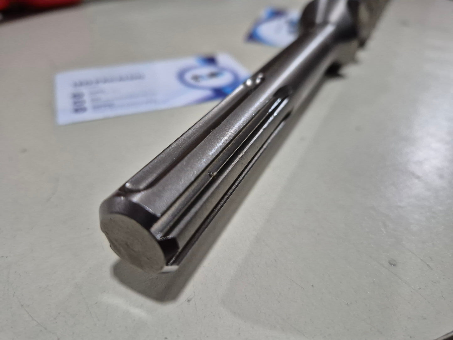Hitachi 1-9/16×18×23 sds-max concrete bit  724997