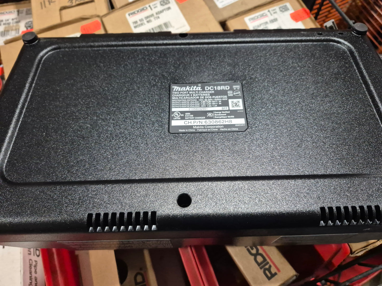Makita 18v dual charger DC18RD