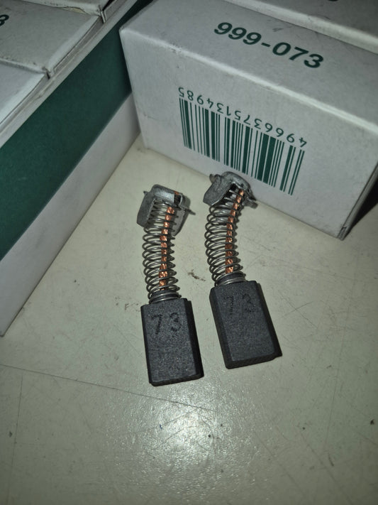 Hitachi 999073 carbon brush pair