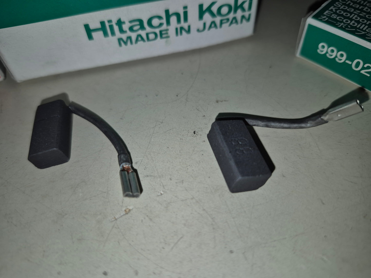 Hitachi 999021 carbon brush oair