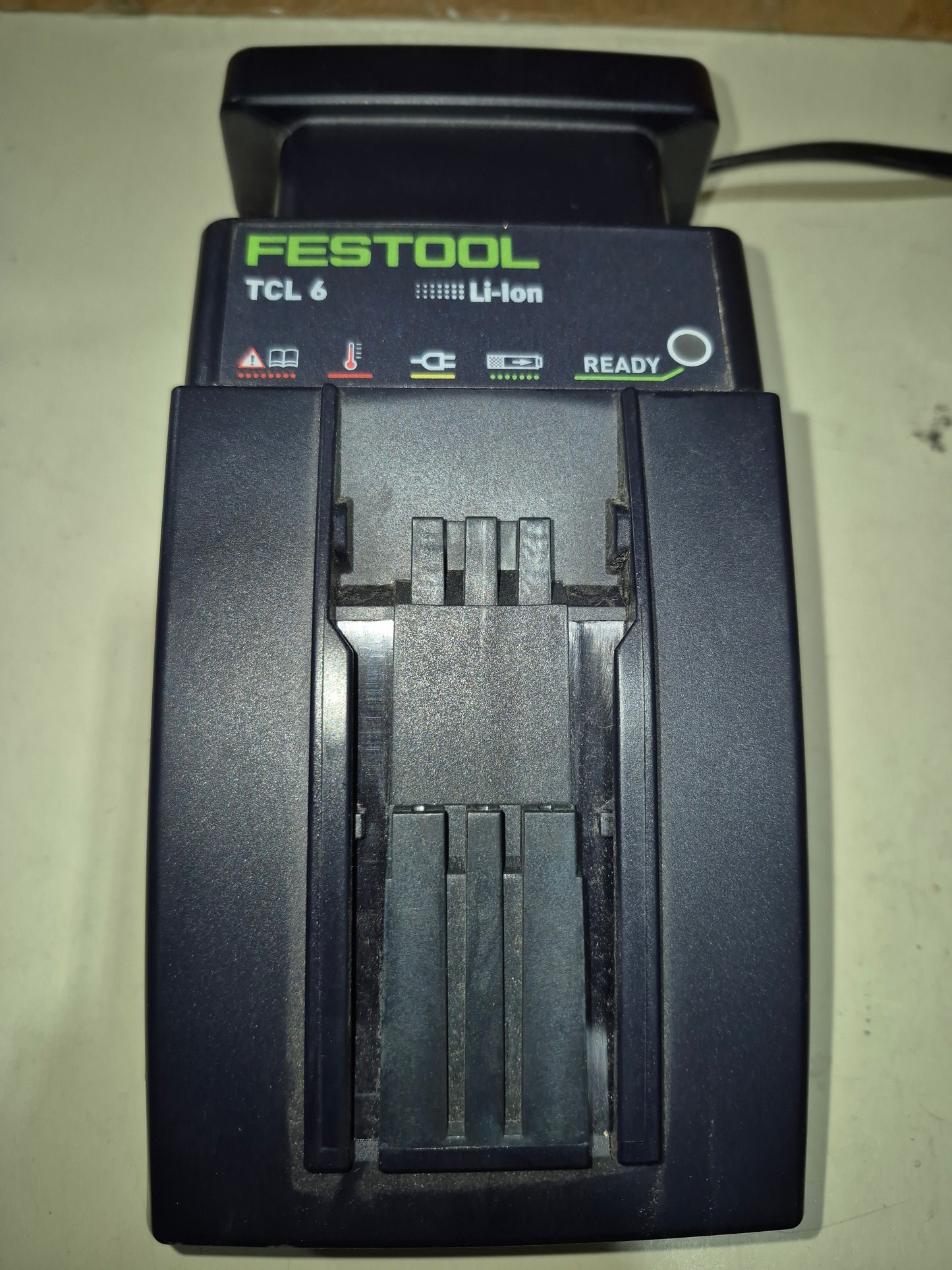 Festool TCL 6 CHARGER 18V (OPEN BOX)