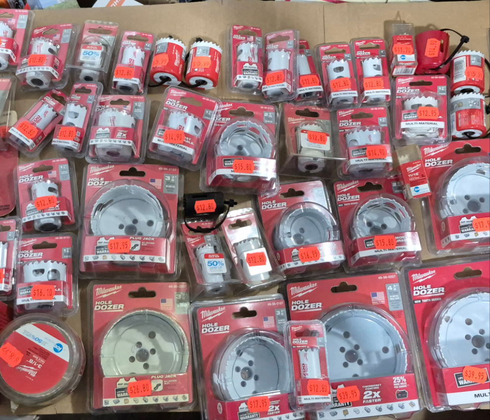 Milwaukee 47 hole Saws & 5 arbors