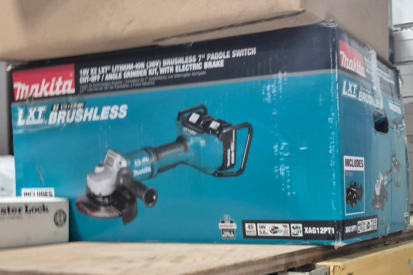 Makita 7" 18VX2 (36V) CORDLESS GRINDER KIT XAG12PT1 2 batteries and dual charger